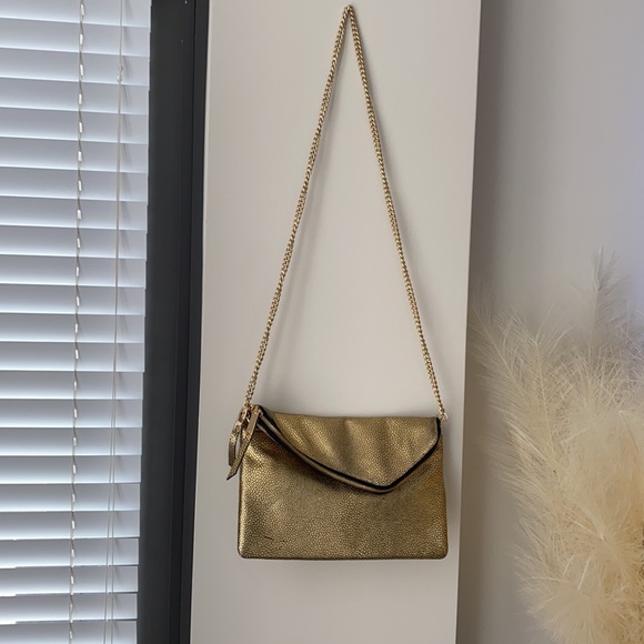 Henri Bendel crossbody, clutch with magnetic clips - Picture 3 of 11